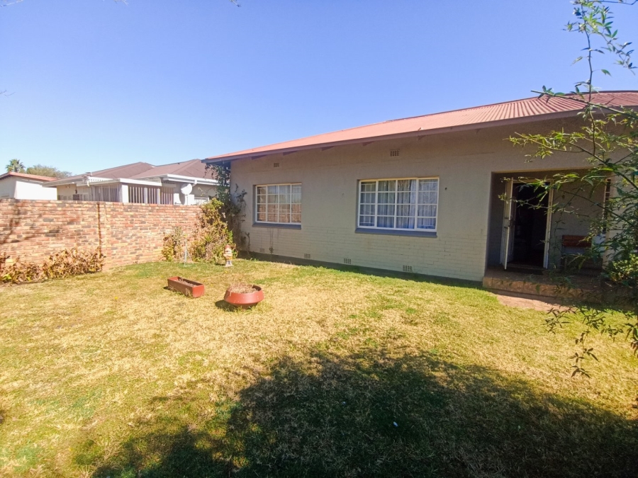 3 Bedroom Property for Sale in Potchefstroom South North West